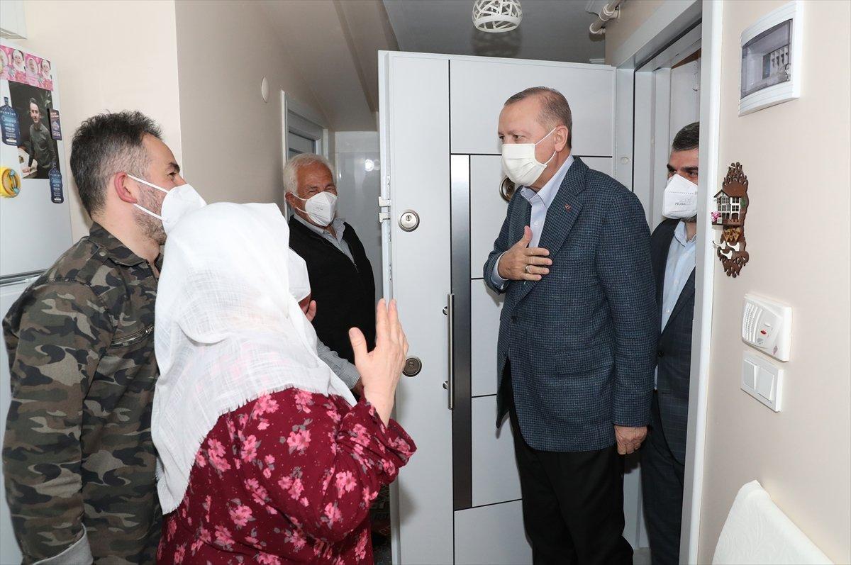 Cumhurbaşkanı Erdoğan, Tuzla'da işçilerle iftar yaptı