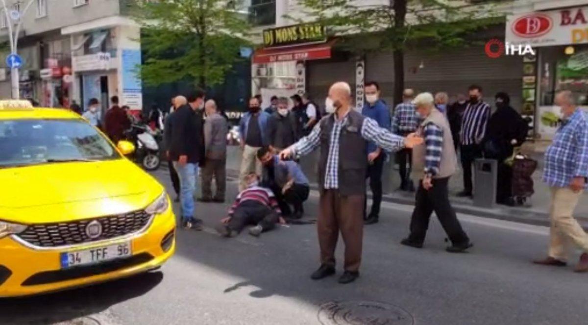 Sultangazi'de yolun karşısına geçen yayaya motosiklet çarptı