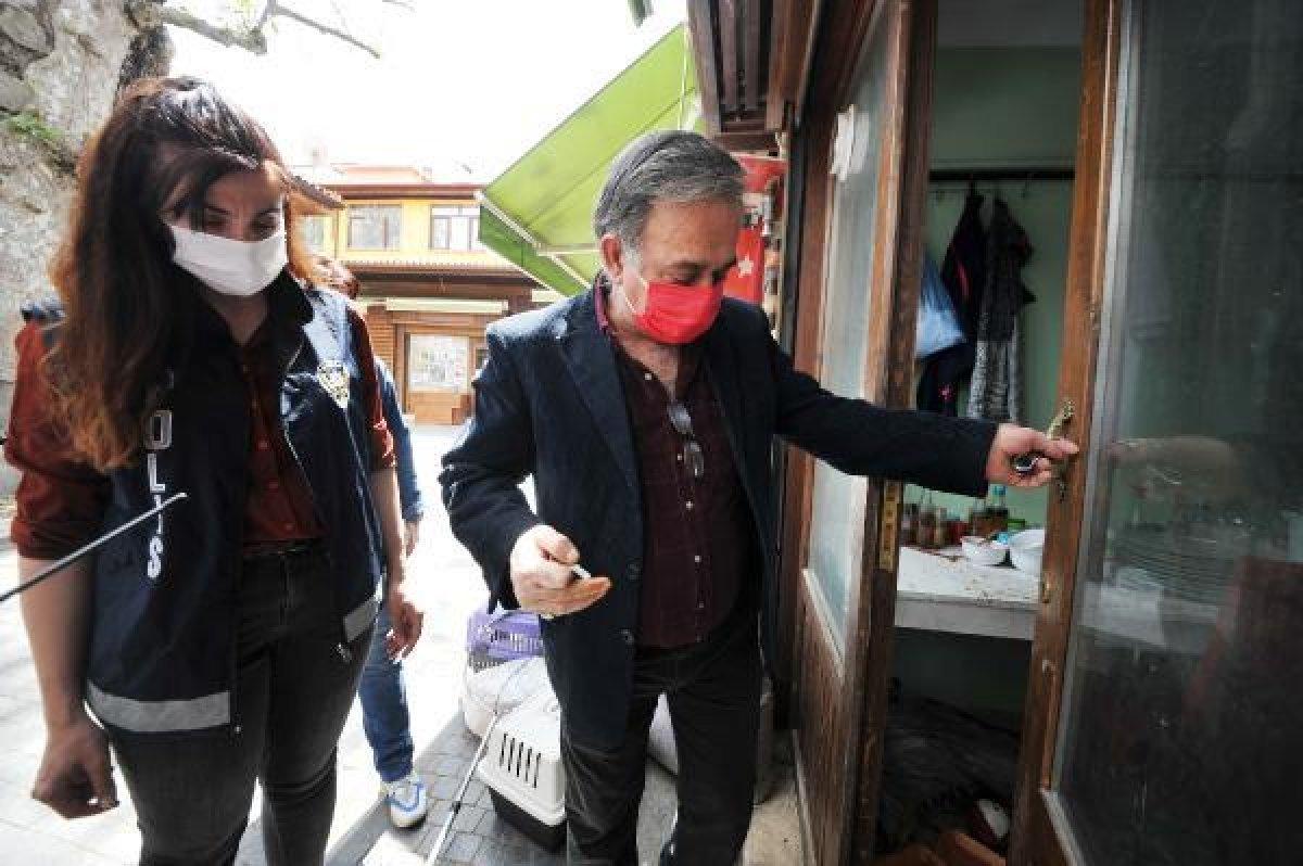 Bursa'da lokantada mahsur kalan kedi, HAYDİ uygulamasıyla kurtarıldı