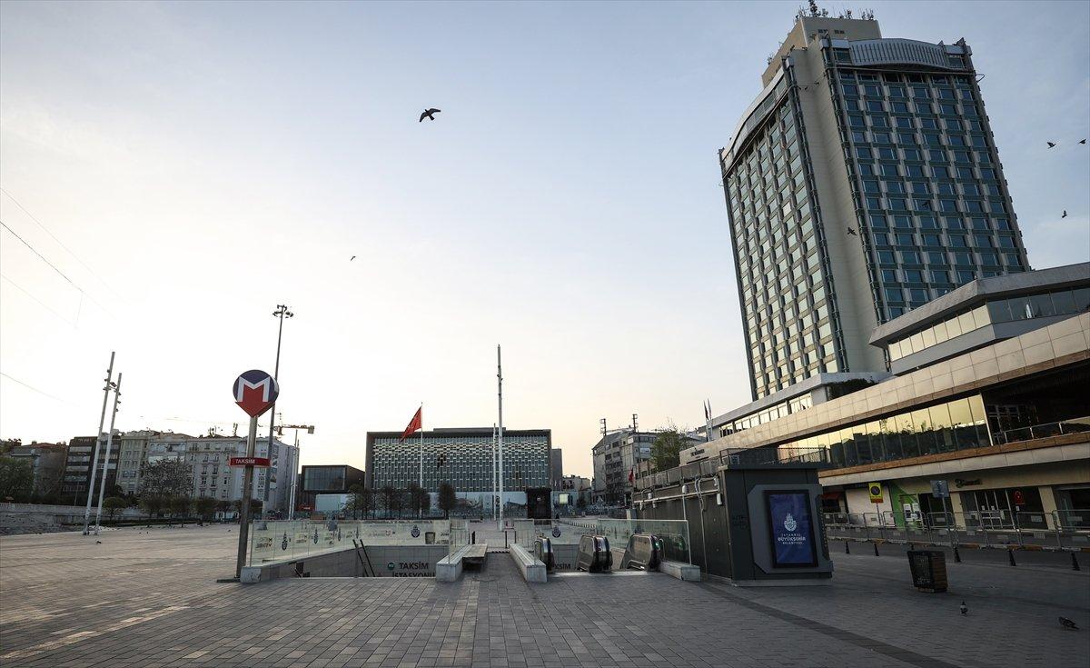 İstanbul'da haftanın ilk gününde yollar boş kaldı