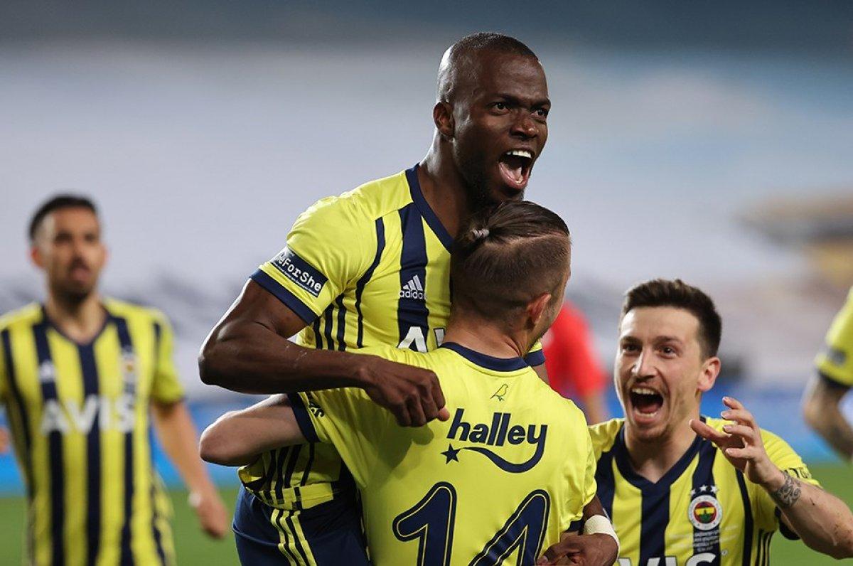 Emre Belözoğlu: Bu iş 17 Mayıs'a kadar devam edecek