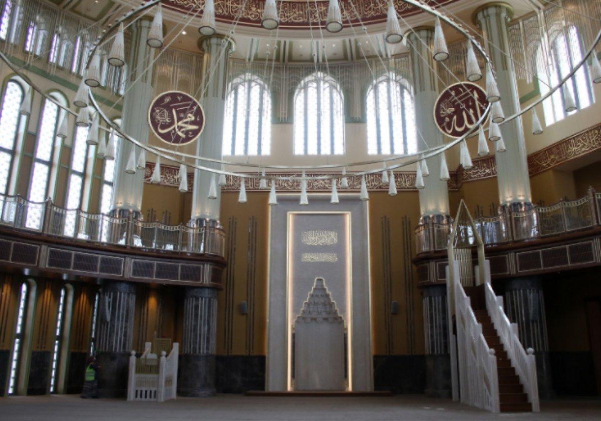 Taksim Camii'nde son rötuşlar