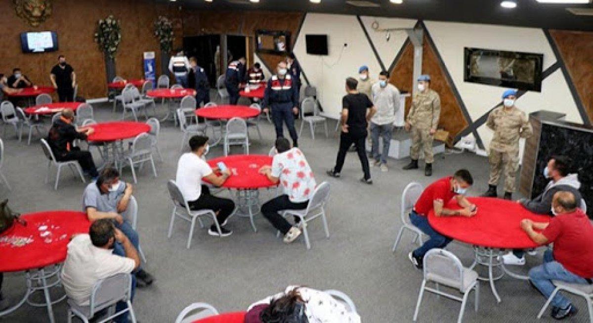 İzmir'de kumar oynayanlara ceza yağdı