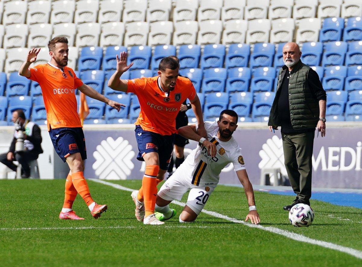 Başakşehir evinde Ankaragücü'nü mağlup etti.