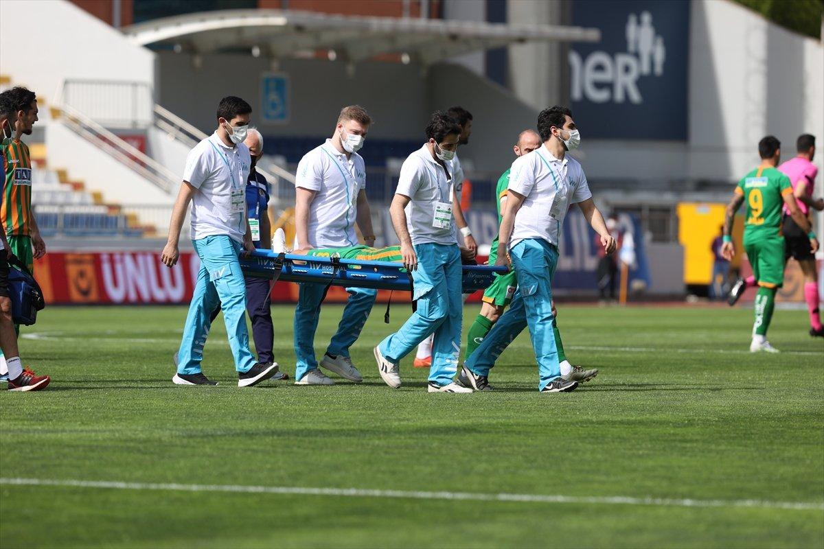 Salih Uçan sakatlandı