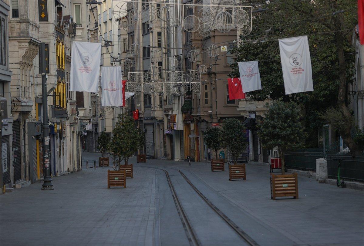 İstanbul'da haftanın ilk gününde yollar boş kaldı