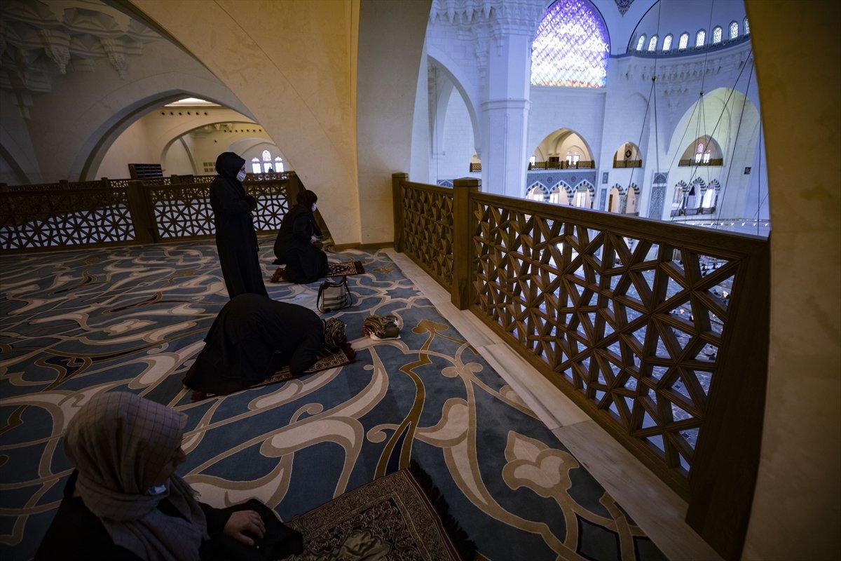 Büyük Çamlıca Camisi'nin ağırladığı ziyaretçi sayısı