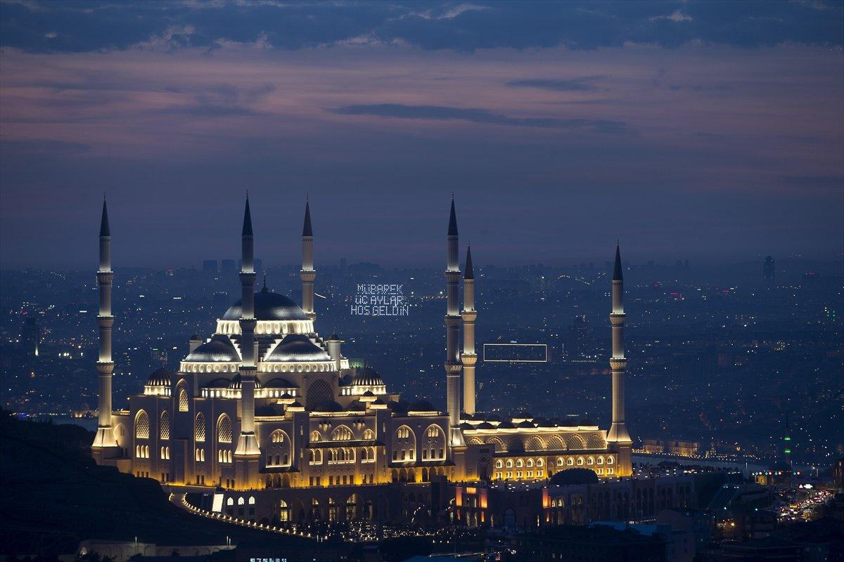 Büyük Çamlıca Camisi'nin ağırladığı ziyaretçi sayısı