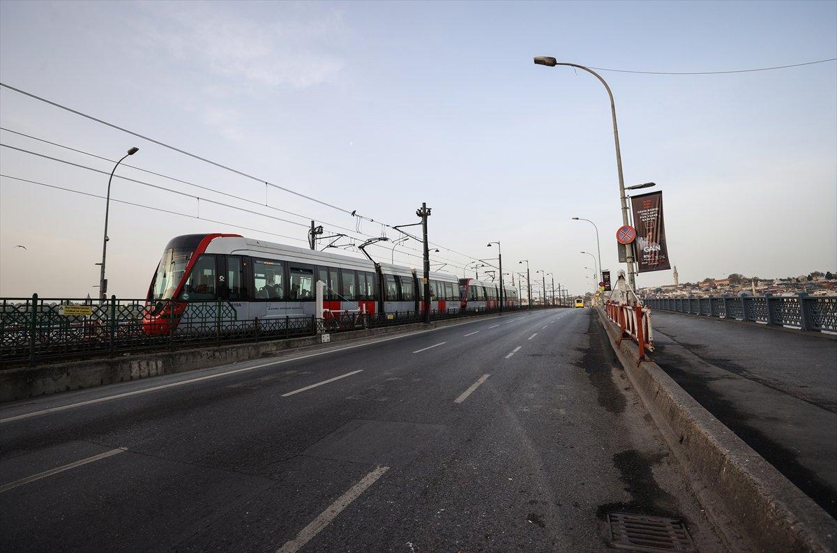 İstanbul'da haftanın ilk gününde yollar boş kaldı