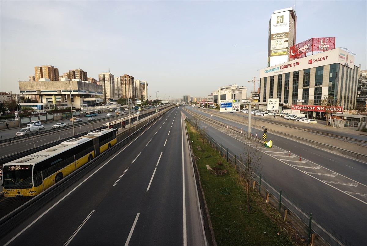 İstanbul'da haftanın ilk gününde yollar boş kaldı