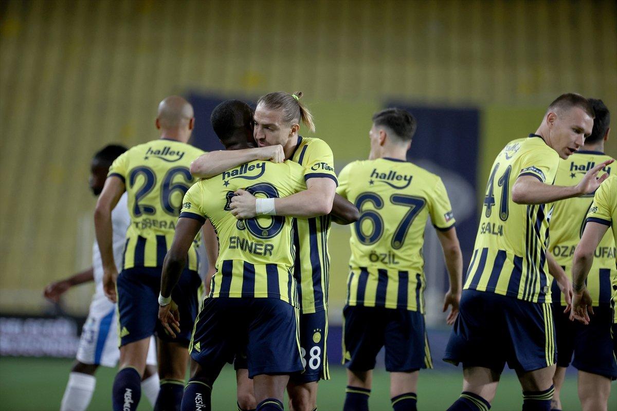 Fenerbahçe, evinde BB Erzurumspor'u 3 golle mağlup etti