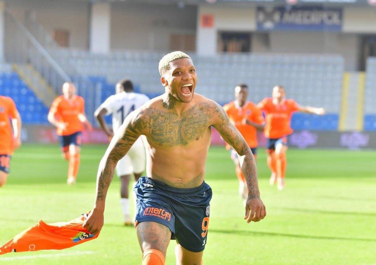 Başakşehir evinde Ankaragücü'nü mağlup etti.