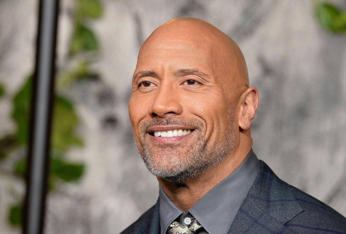 Dwayne Johnson: Küçükken beni kız çocuğu sanıyorlardı