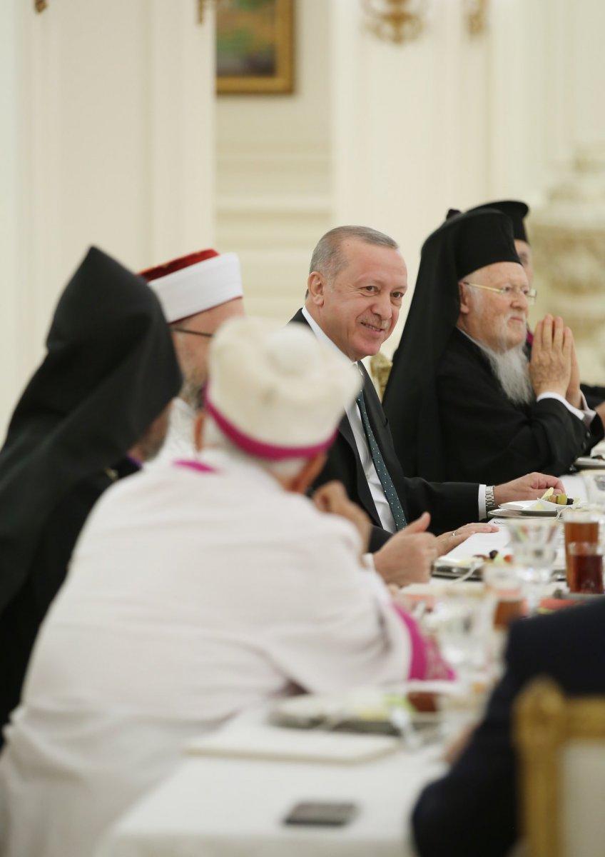 Cumhurbaşkanı Erdoğan, azınlık cemaat temsilcileriyle iftarda bir araya geldi