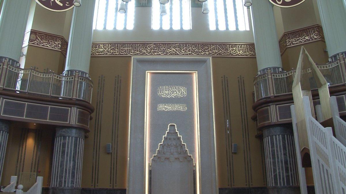 Taksim Camii açılış için gün sayıyor