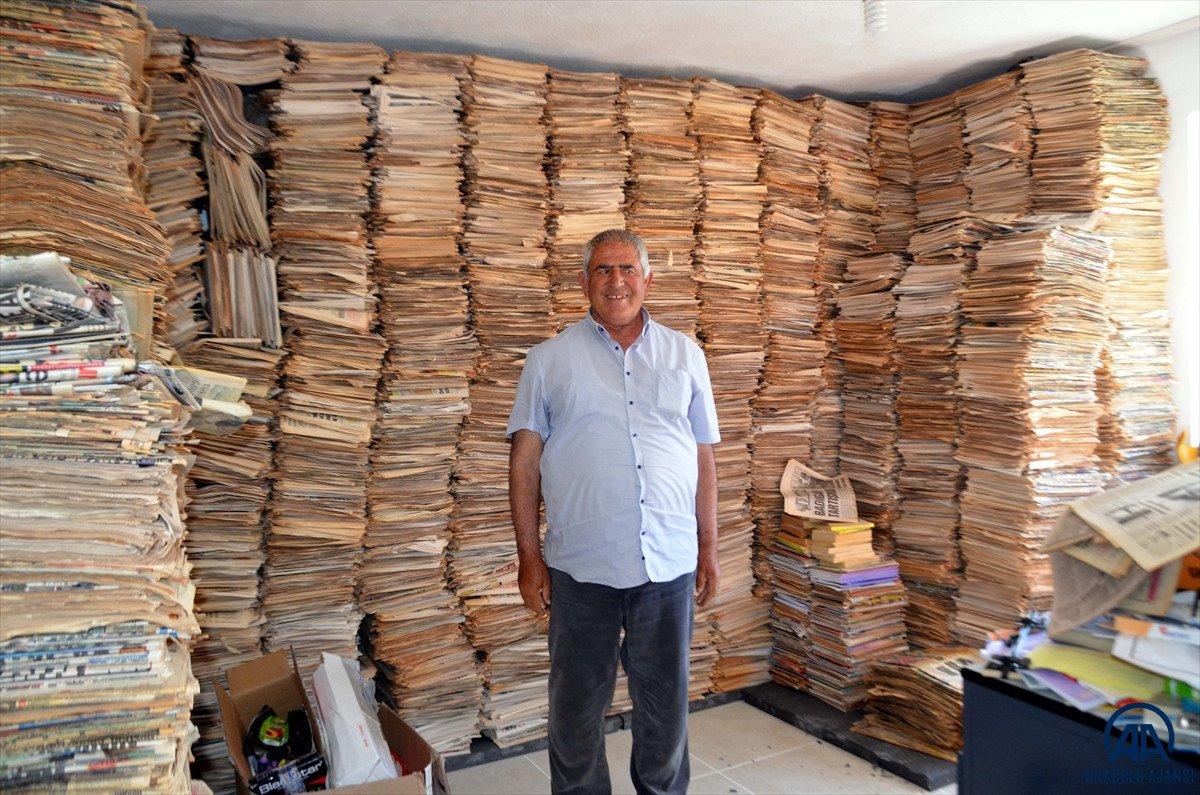 Muş'ta yaşayan Nazım Uzunboylu 53 yıldır okuduğu gazete ve dergileri biriktiriyor