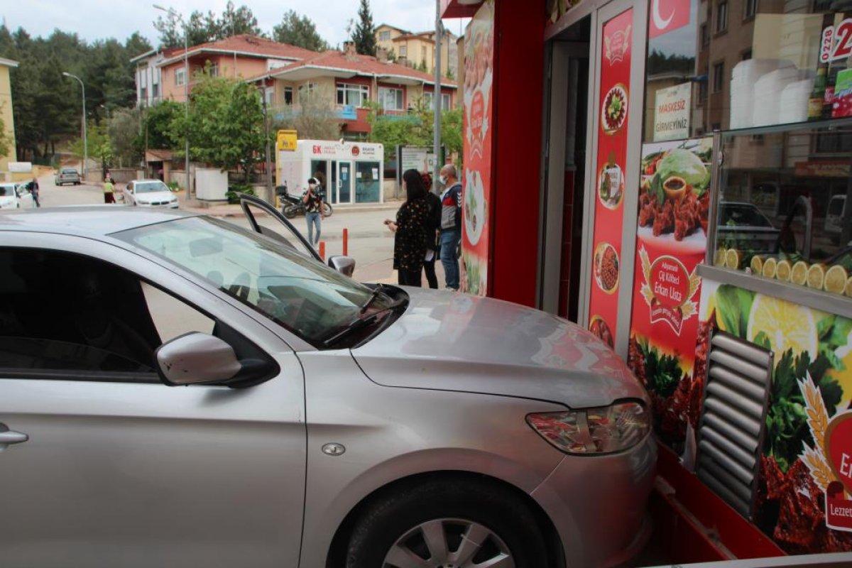 Bilecik'te trafik kazası: 1 yaralı