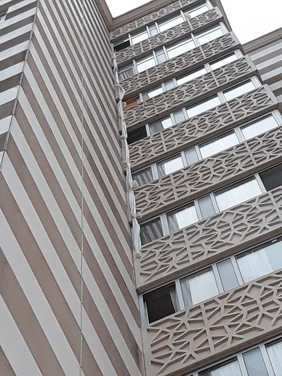 Maltepe'de karantina yurdundan kaçmak isterken öldü