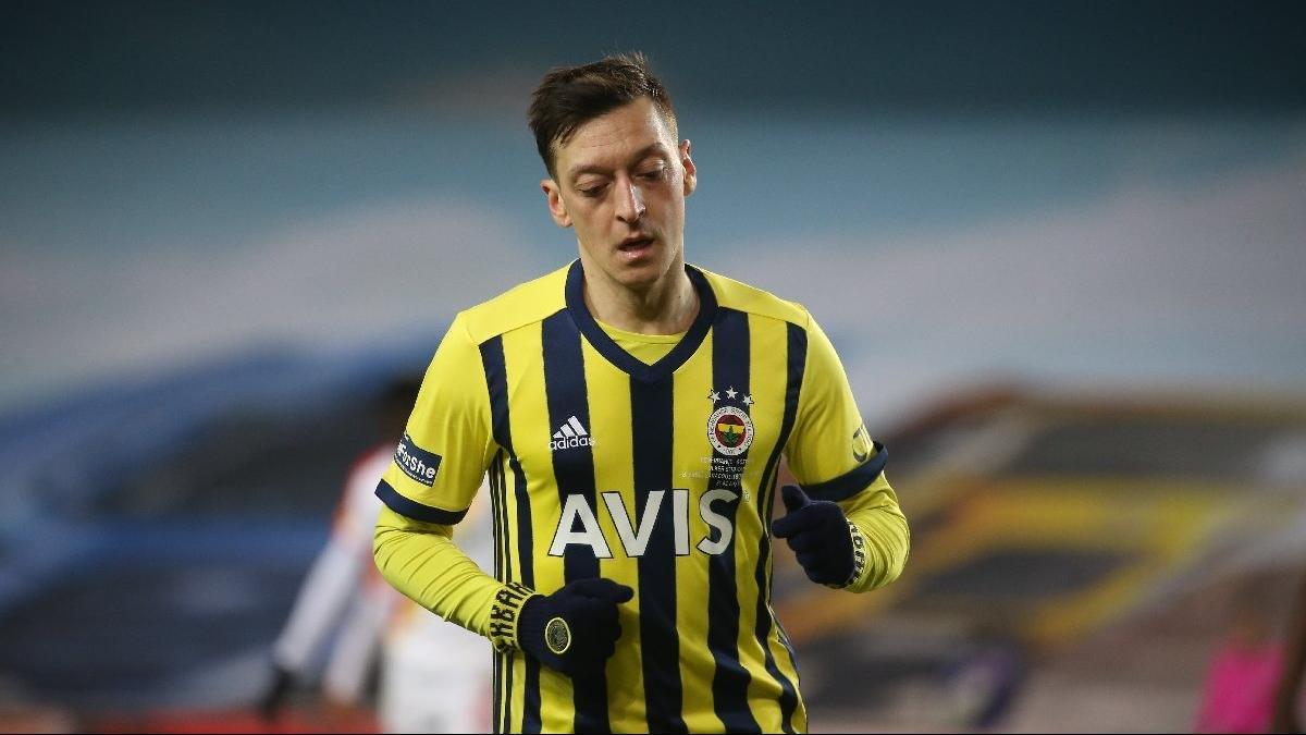 Mesut Özil'den 41 ile erzak yardımı