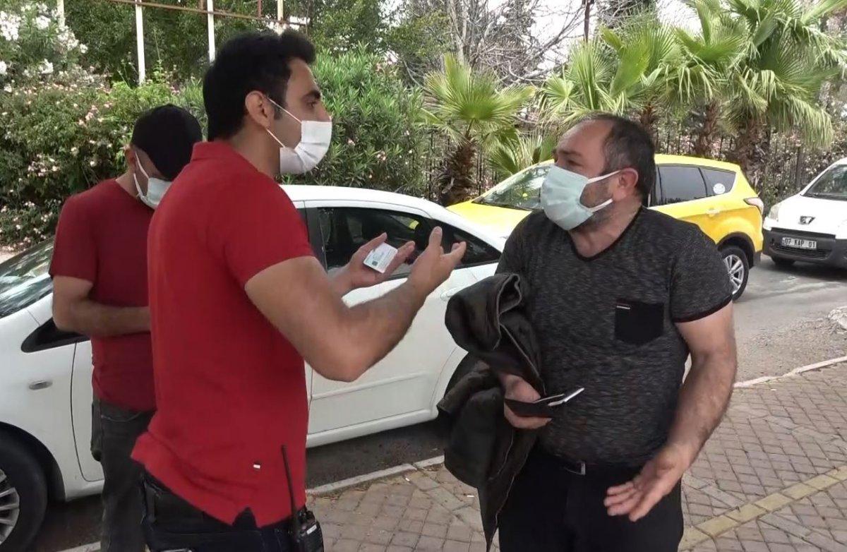 Antalya’da belgesiz seyahat edince verilen cezaya tepki gösterdi