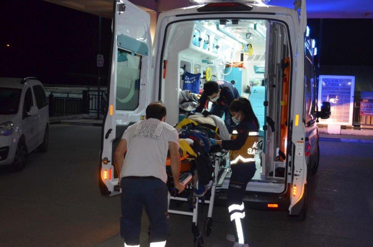 Osmaniye'de tarım işçilerini taşıyan minibüs kaza yaptı