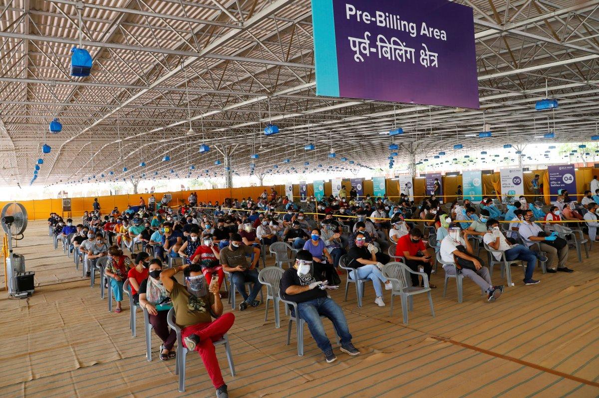 Hindistan, koronavirüs ölümlerinde günlük rekor artış kaydetti