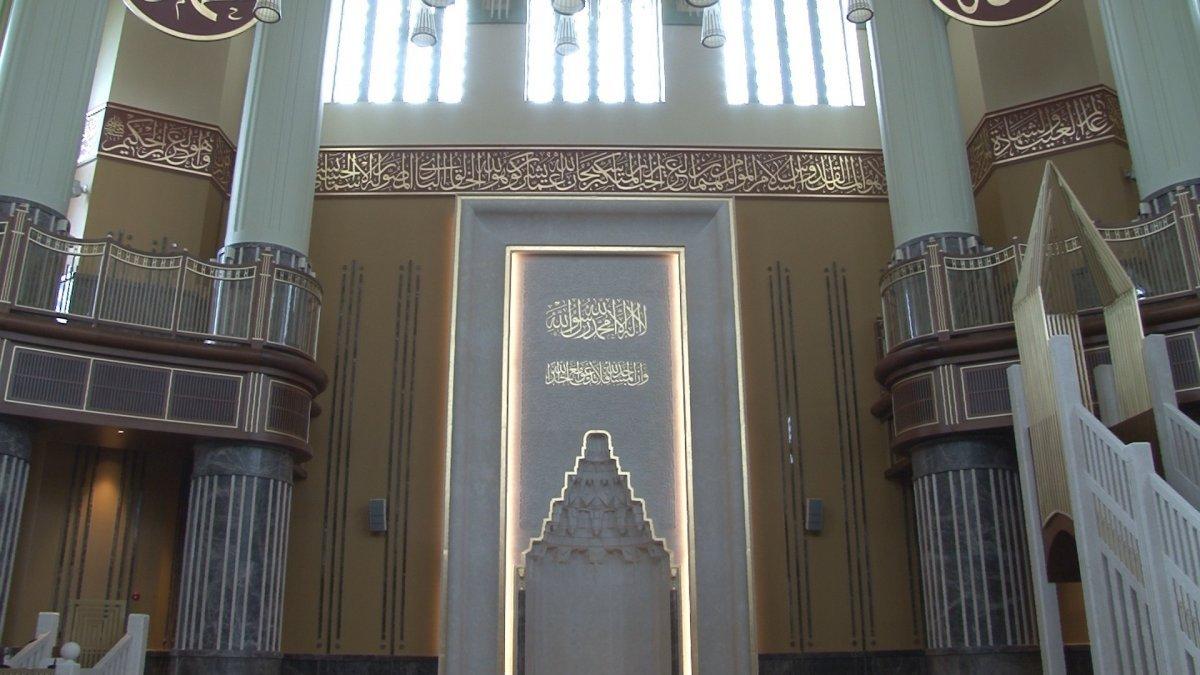 Taksim Camii açılışı ertelendi