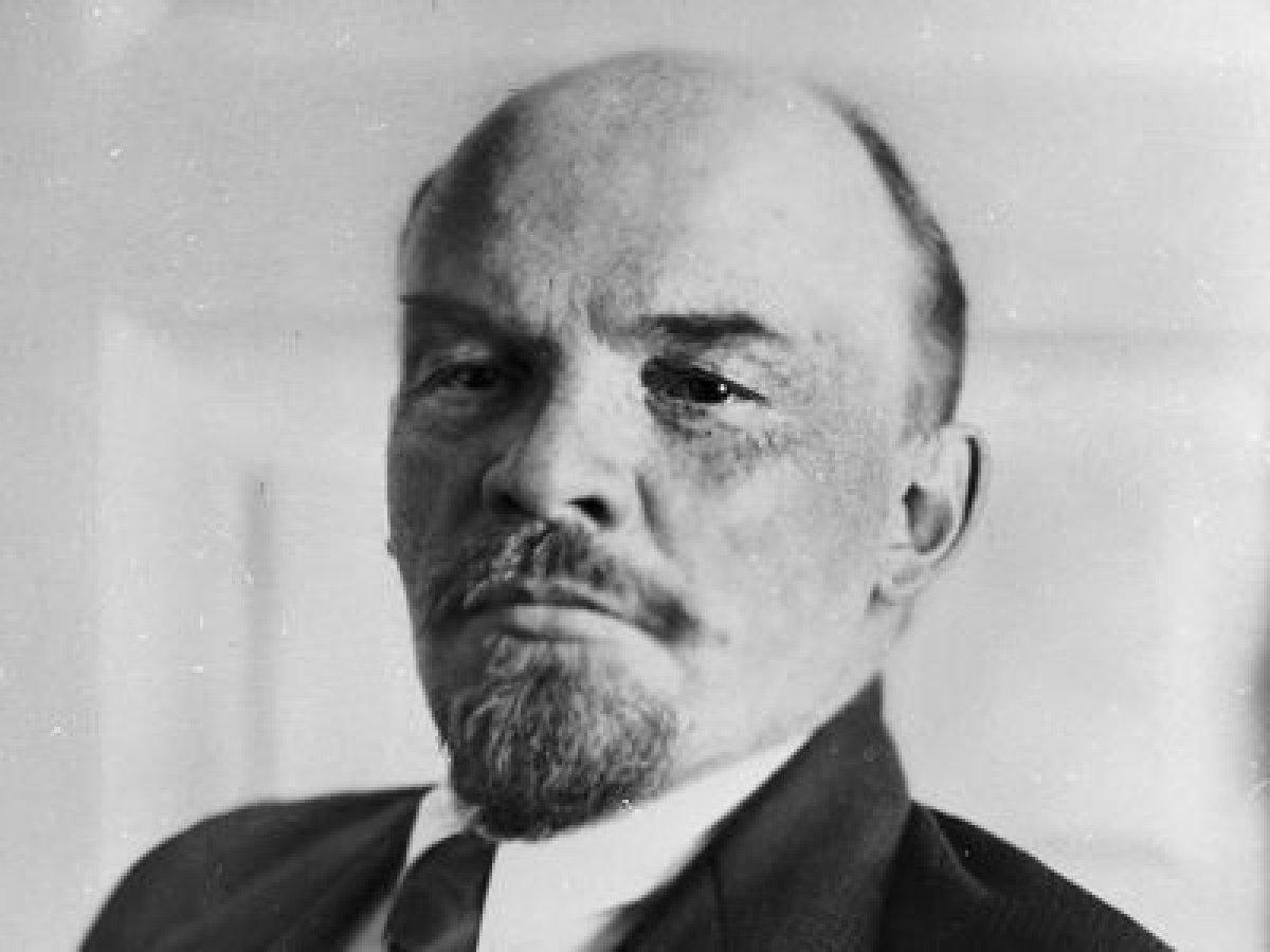 Vakanüvis yazdı: Uydudan aşıya Rus'un aklında hep Sputnik var