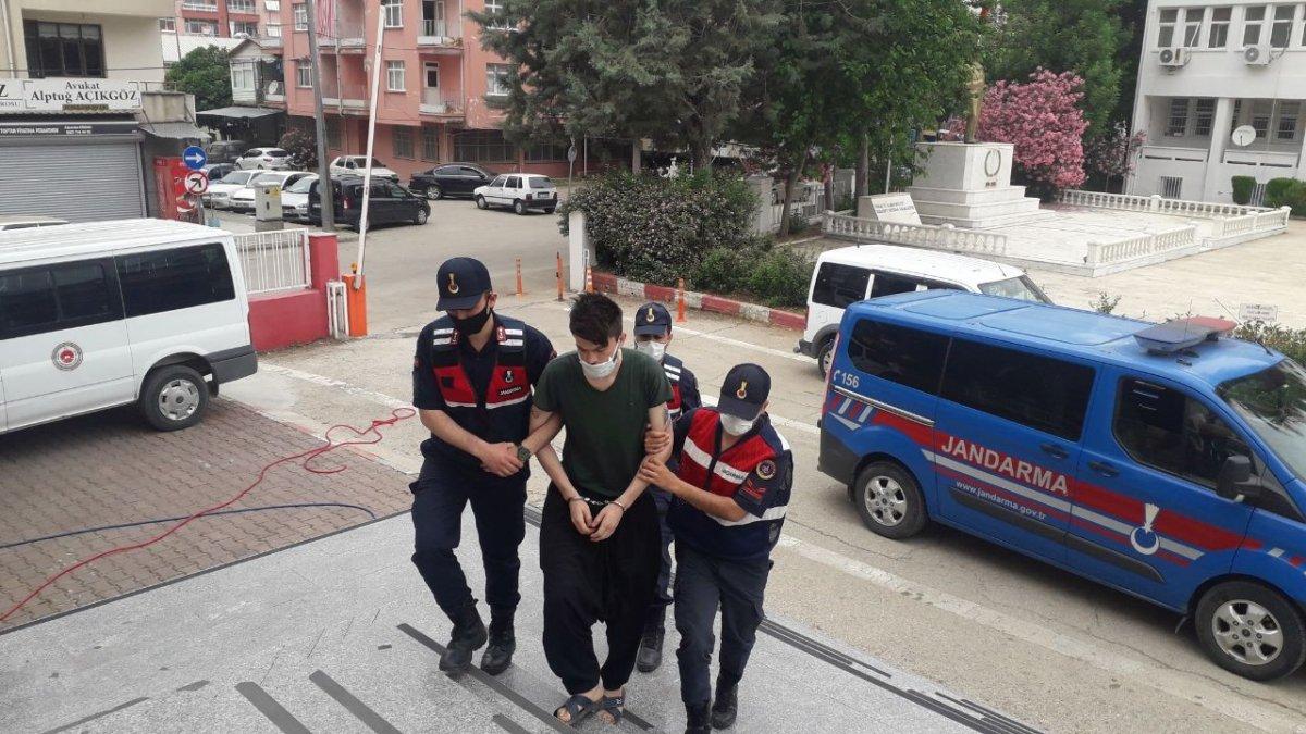 Adana’da, firari dolandırıcı inşaatta yakalandı
