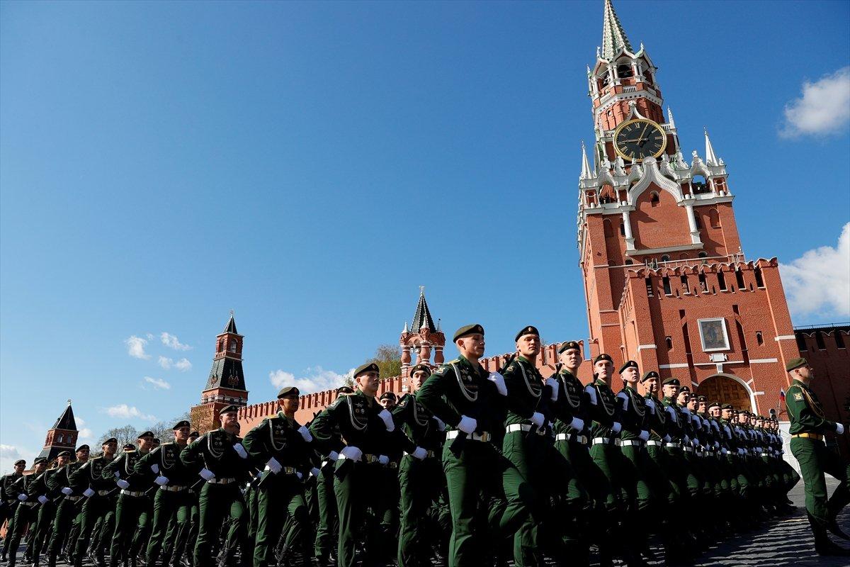 Moskova'da askeri geçit töreninin provası