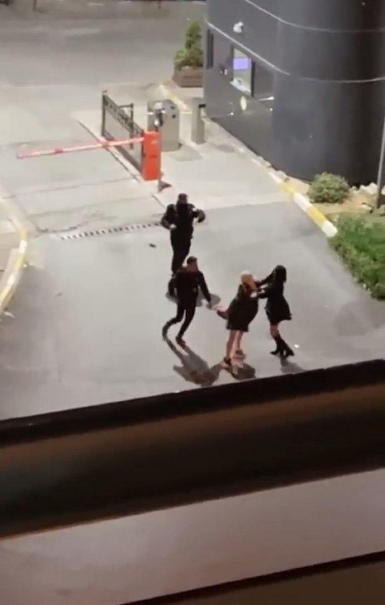 Esenyurt'ta iki kadın birbirine girdi