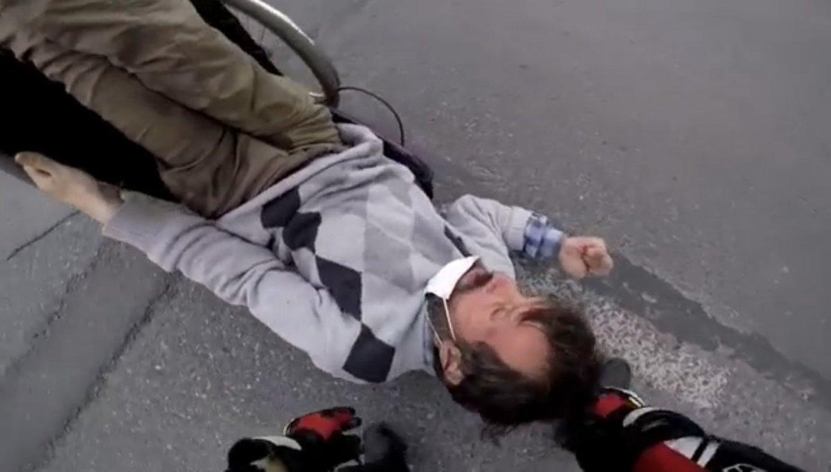 Kuruçeşme’de engelli adam yol ortasında devrildi