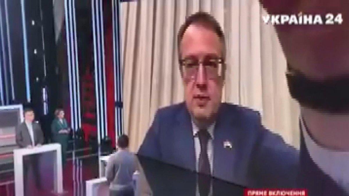 Ukraynalı bakan yardımcısının canlı yayında kedisiyle imtihanı