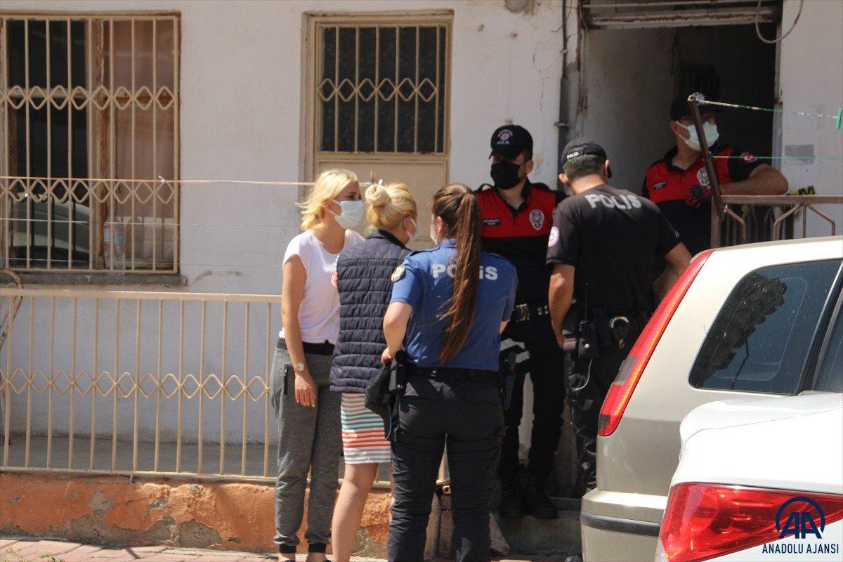 Mersin'de tartıştığı eşini bıçaklayarak öldürdü