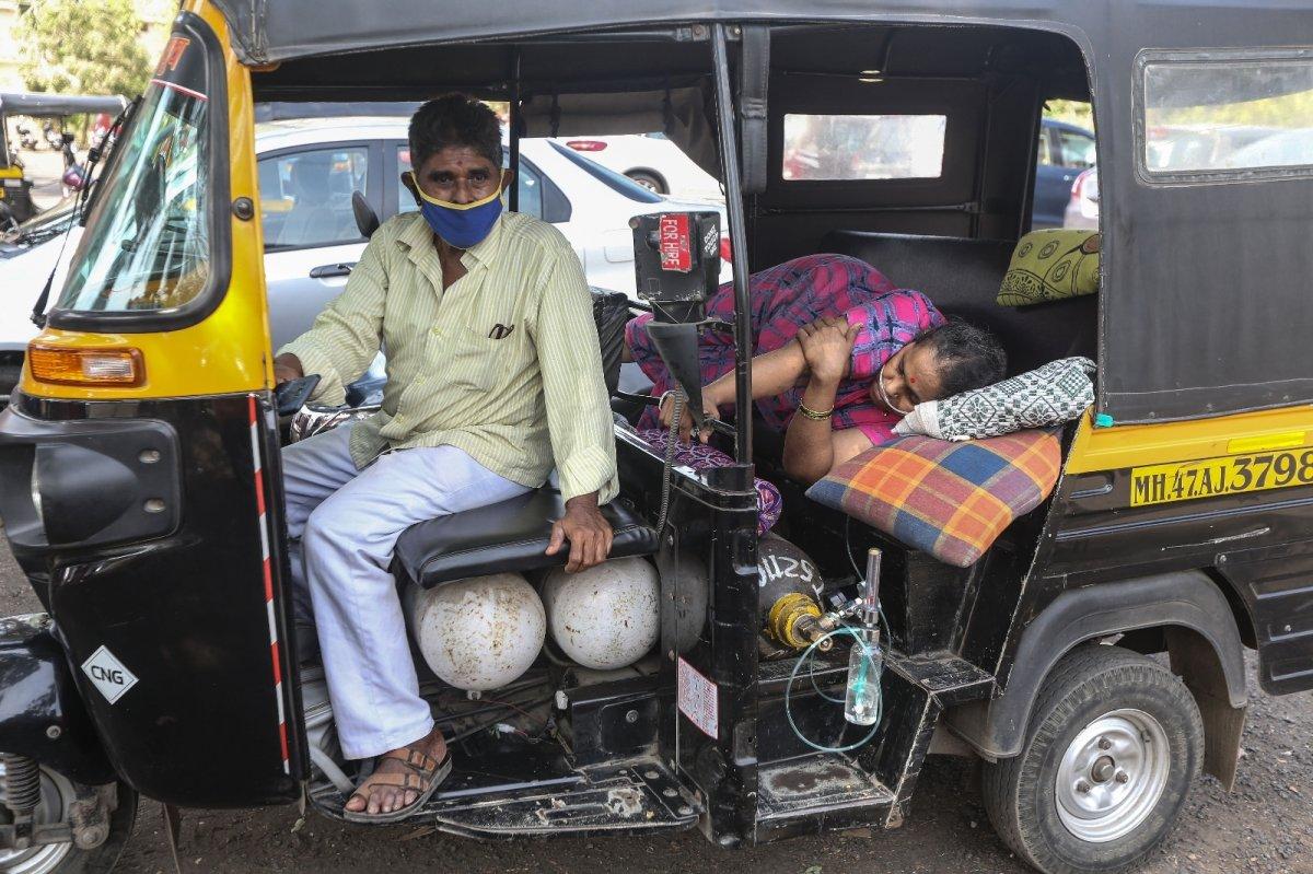 Hindistan'da koronavirüs bilançosu ağırlaşıyor
