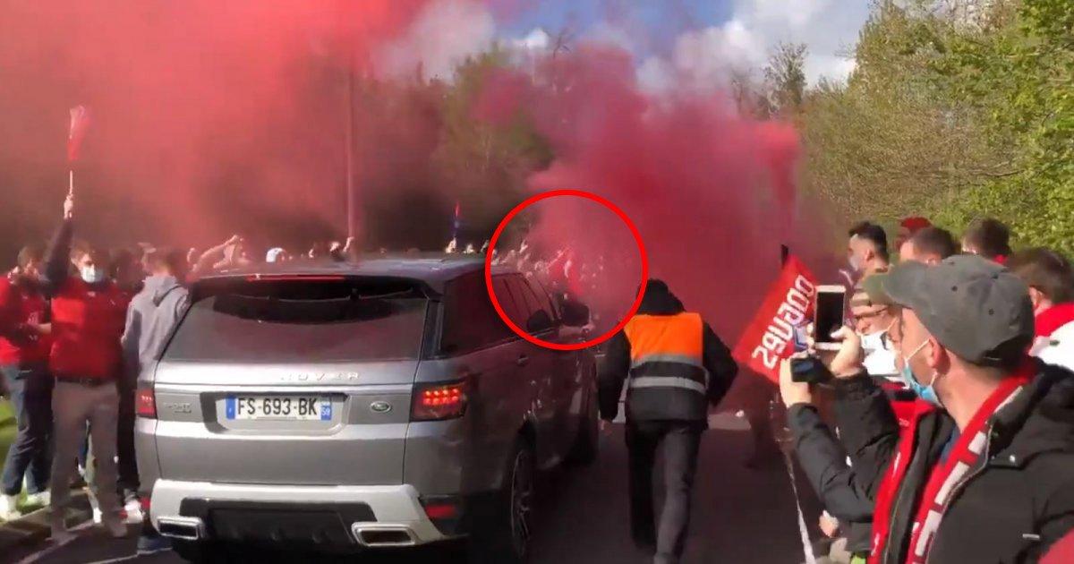 Lille taraftarlarından Burak Yılmaz'a coşkulu karşılama