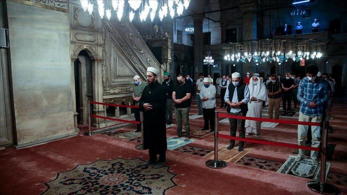 Ramazan Bayramı namazının saatleri belli oldu