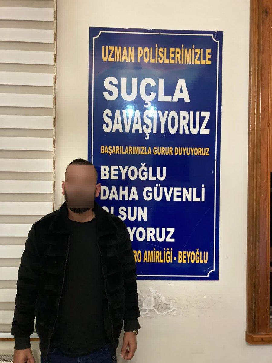 Eyüpsultan'da ruhsatsız silah satan şüphelilere operasyon