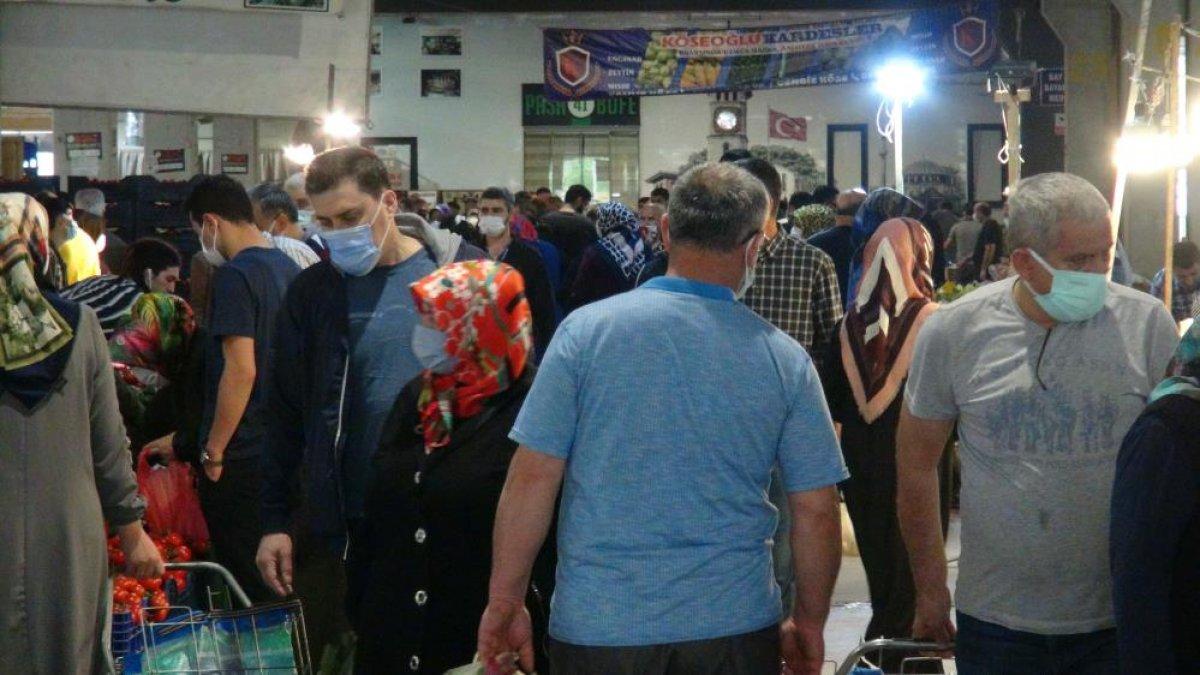 Kocaeli'de pazarlar doldu