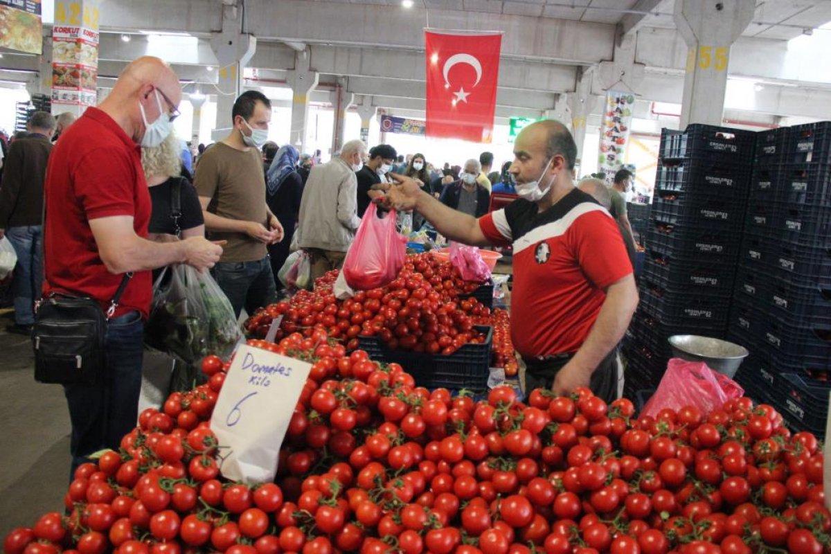 Kocaeli'de pazarlar doldu