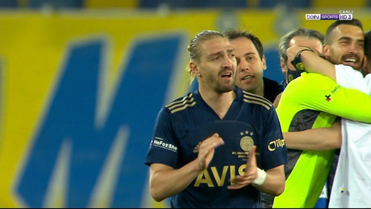 Maç sonu Caner Erkin'in gözyaşları