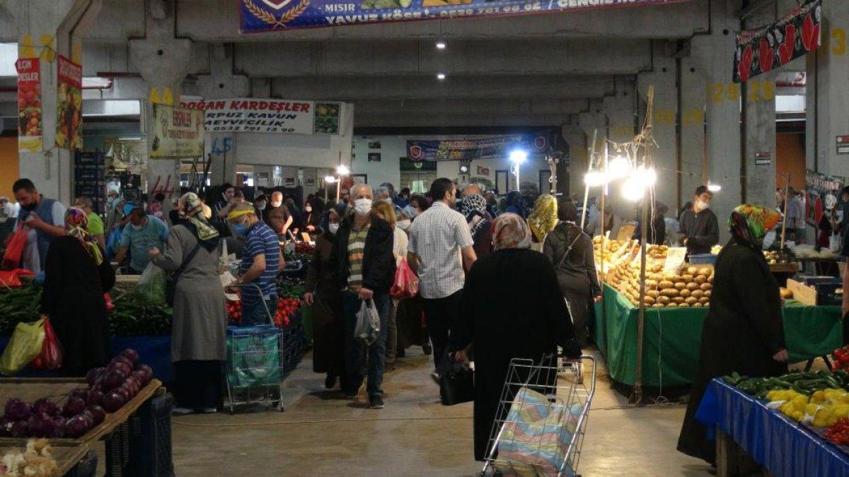 Kocaeli'de pazarlar doldu