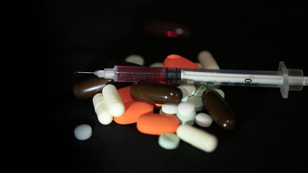 Sağlık Bakanlığı hidroksiklorokin ilacını virüs tedavisinde kullanımını durdurdu