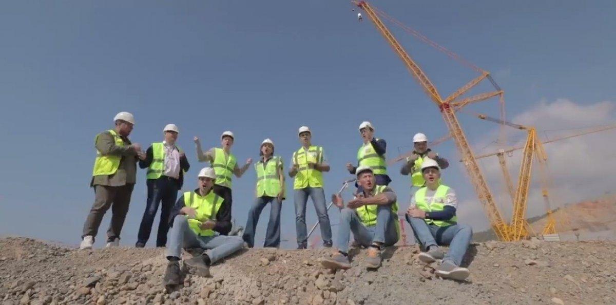 Akkuyu NGS çalışanları, Rusça şarkı söyleyerek klip çekti