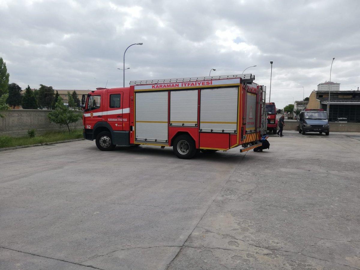 Karaman’da itfaiye eri, itfaiye aracının altında kaldı