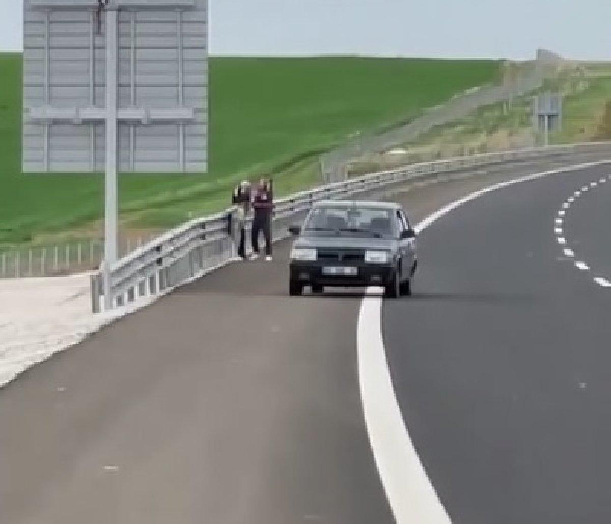 Ankara'da yol ortasında kadına şiddet