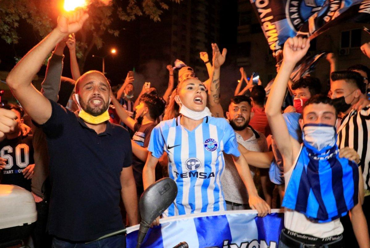 Adana Demirspor'un 26 yıl sonra gelen şampiyonluğu kentte coşkuyla kutlandı