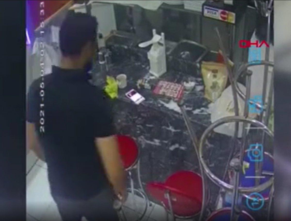 Fatih’te cep telefonu hırsızı bekçilere yakalandı