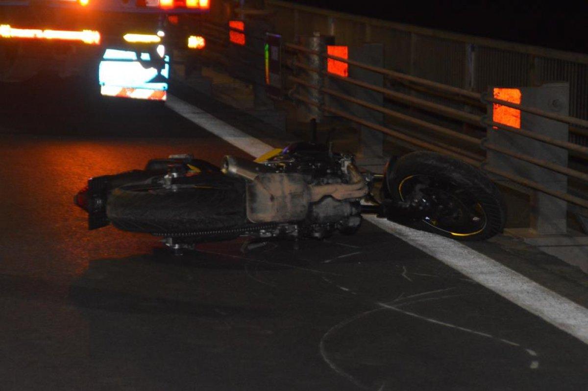 FSM'de tek teker giderken kaza yapan motosikletli hayatını kaybetti