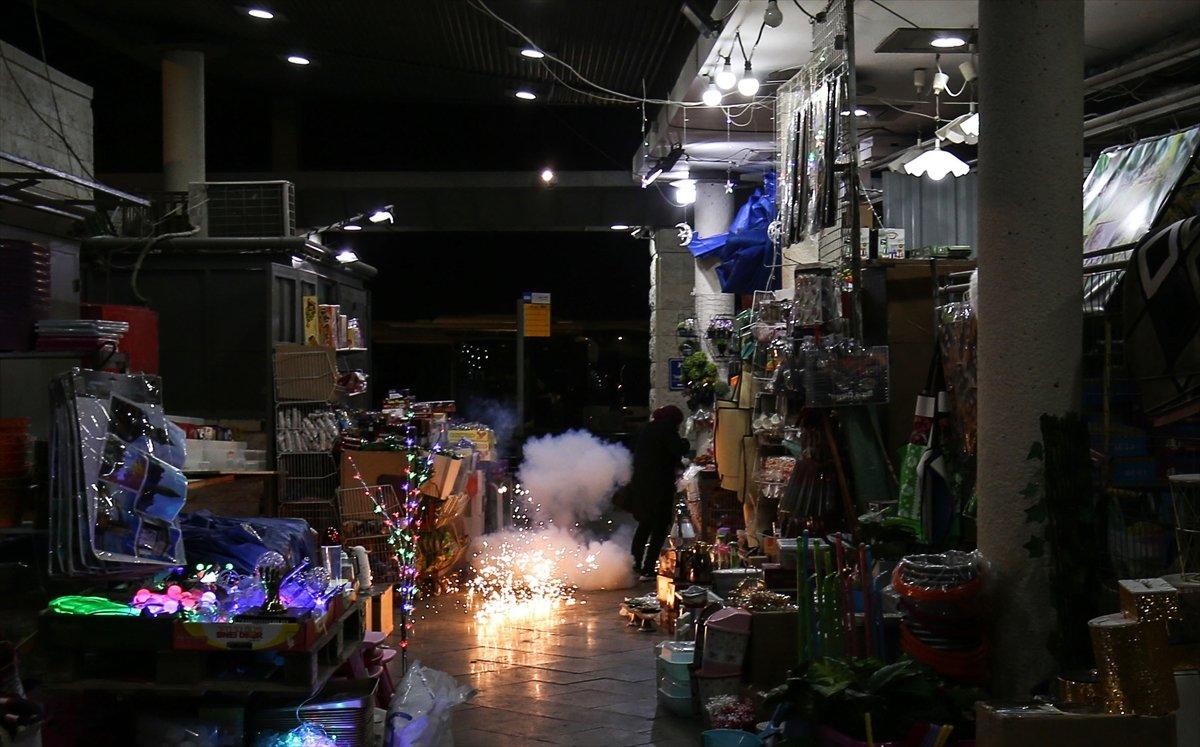 İsrail polisi Şam Kapısı'nda Filistinlilere saldırdı